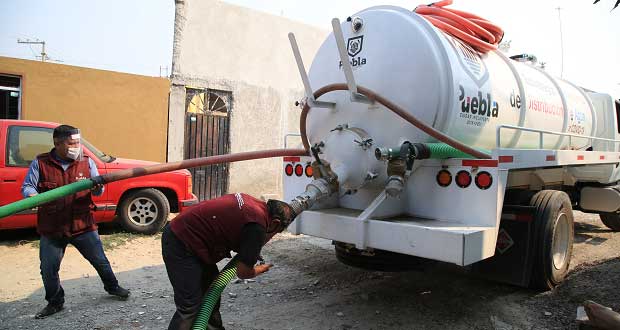 Barbosa pide a Comunas regular precios de pipas de agua para evitar abusos