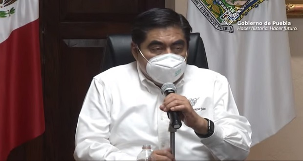 Detienen a exfuncionario de SEP por sobrecosto en uniformes; hay más implicados