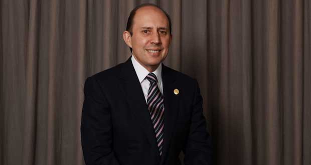 Compensar a personal médico durante pandemia, propone Manzanilla