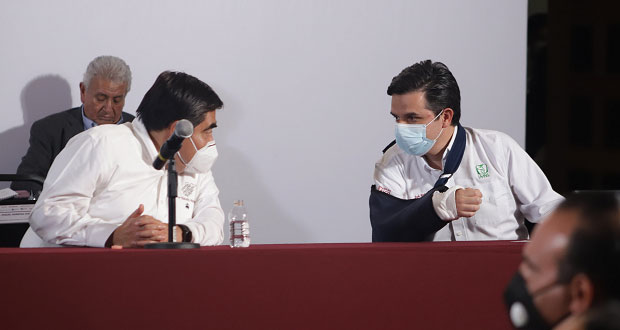 Puebla seguirá en semáforo rojo de Covid, contagios han desacelerado: Gatell