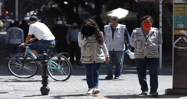 Con perifoneo, Comuna recuerda a poblanos en zócalo a seguir medidas sanitarias