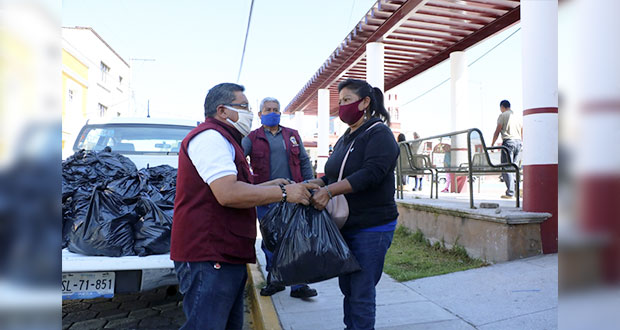 DIF estatal entrega despensas en San Sebastián de Aparicio
