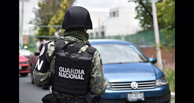 GN detiene a 2 policías estatales de Puebla por extorsión