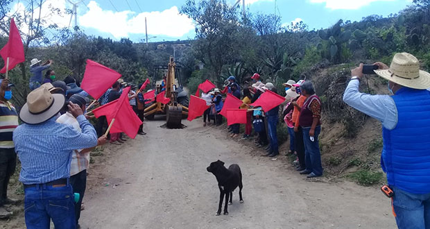 Alcaldesa antorchista de Cañada da inicio a adoquinado de calle