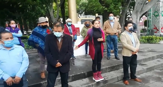 Segom no reconoce a artesanos y les prohíbe instarse en el Carolino, acusan