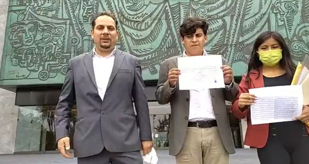 Poblanos entregan 8 mil firmas para pedir juicio a expresidentes