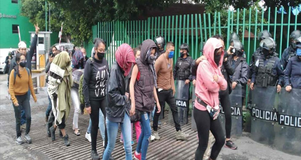 Liberan a 11 mujeres detenidas durante desalojo de CDH en Edomex