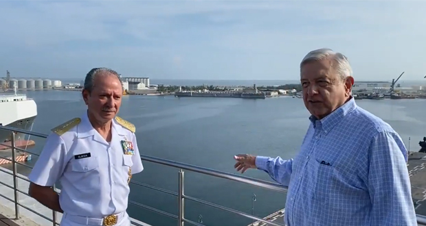 Con Marina, combatiremos corrupción y narcotráfico en puertos: AMLO