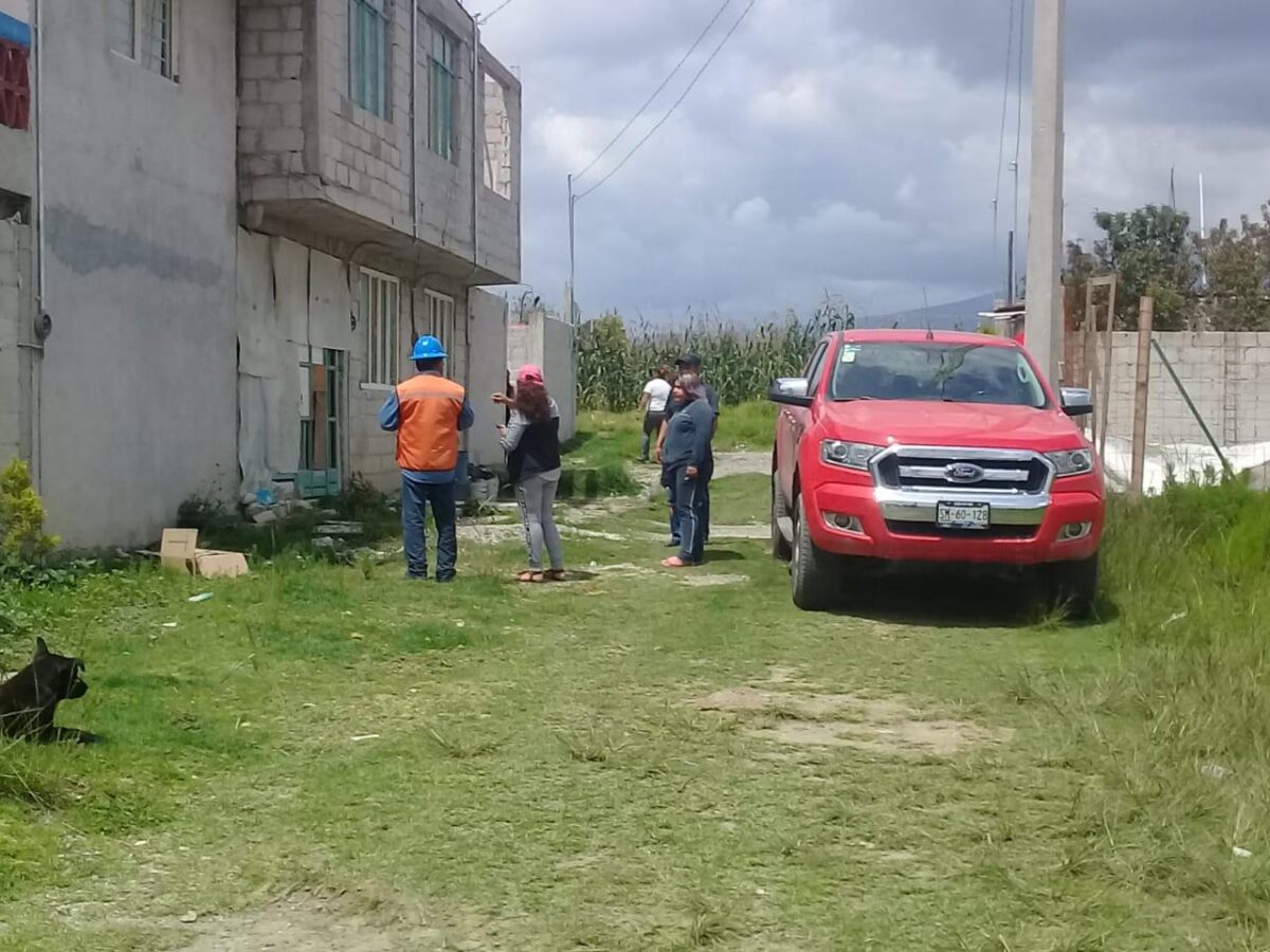 Electrifican en colonia de La Resurrección tras gestión de Antorcha