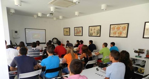 Agresores de mujeres tomarán cursos de reeducación, aprueba Congreso