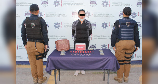 Cae en Xonaca presunta narcomenudista con 7 mil pesos de mercancía