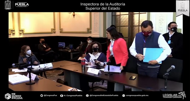 Rivera no aclarar señalamientos de corrupción; abandona su comparecencia
