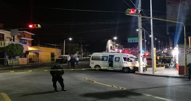 Comando balea unidad de la ruta 9M en Atlixco; muere conductor, mujer y menor