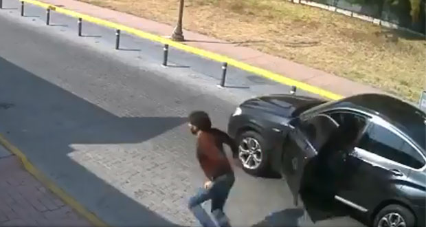 En Cholula, capturan a presunto defraudador; intentó huir