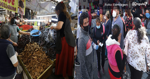 Mercados de Puebla capital, abarrotados; familias celebrarán Nochebuena