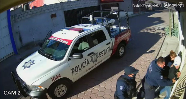 Con abuso de autoridad, policías estatales someten a joven en Amozoc