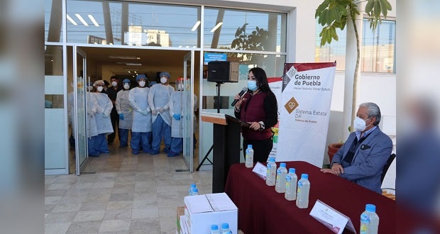 Dan paquetes alimentarios a personal de Issstep que atiende Covid  
