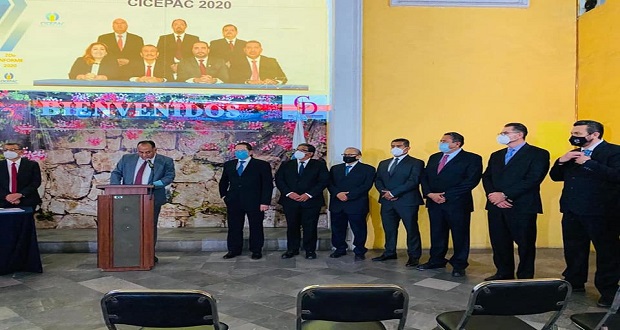 Toma protesta consejo del Colegio de Ingenieros de Puebla