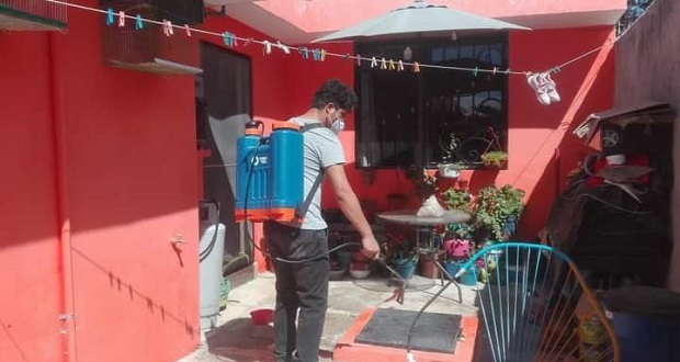 Antorcha realiza jornada de sanitización en colonias de Puebla