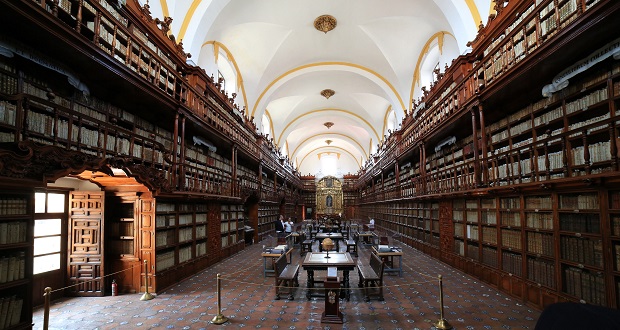 Acusan abandono de Biblioteca Palafoxiana; en riesgo, nombramiento de Unesco