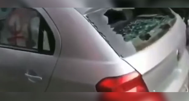 Feministas arman “vaquita” para pagar daños de auto fuera de Congreso