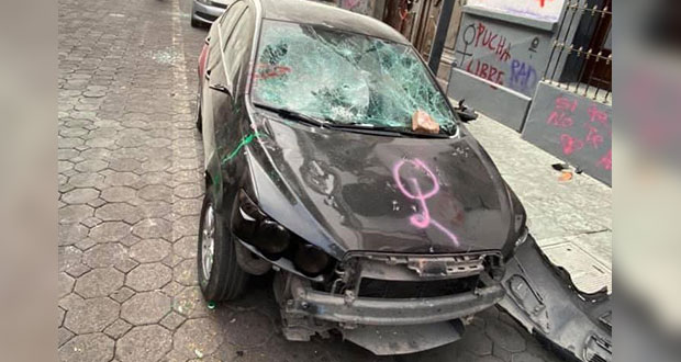 Feministas ven infiltrados en marcha del 8M y acusan intimidación