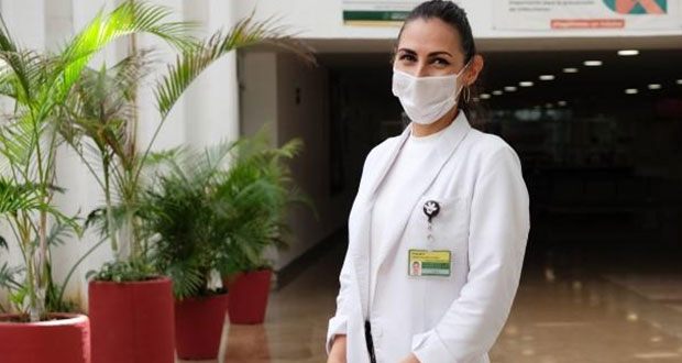 Laura, neumóloga del IMSS, vigila recuperación de pacientes Covid