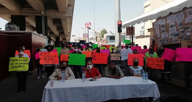 Locatarios de mercado Amalucan alertan por posible desalojo en Semana Santa