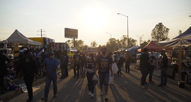 A más de un año de cierre, aficionados regresan al estadio Cuauhtémoc