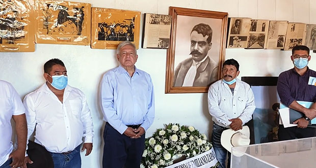 AMLO visita Puebla sin avisar; PAN acusa lo acusa de violar veda