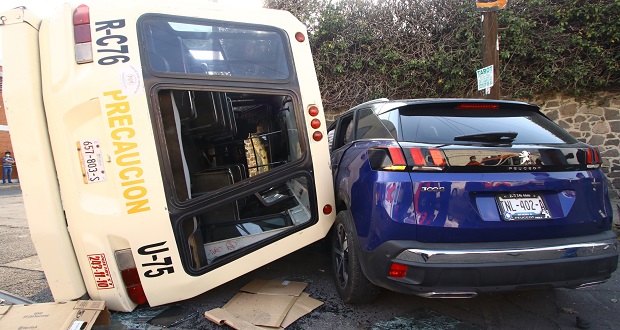 Choque con ruta 76 deja 10 pasajeros lesionados en colonia Azcárate