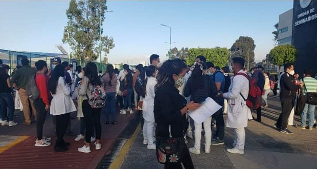Dejan sin vacuna anti-Covid a personal del Hospital Universitario, acusan