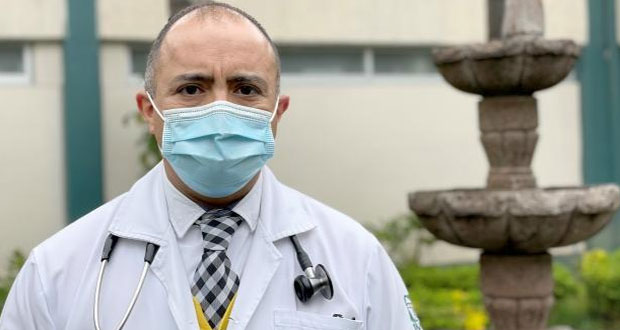 Después de 12 días de intubación, médico del IMSS vuelve a laborar