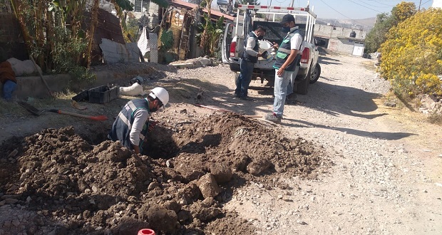 En colonia Nueva Democracia, reparan fuga de agua