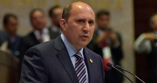 Fernando Manzanilla pide juicio de procedencia contra Saúl Huerta