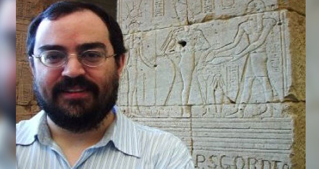 Historiador Rodrigo Borja, nuevo director de bibliotecas federales