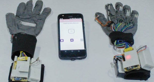 Ingenieras del IPN crean guantes para descifrar lengua de señas