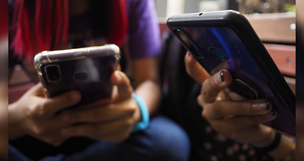 Juez da primeras suspensiones definitivas contra padrón de telefonía