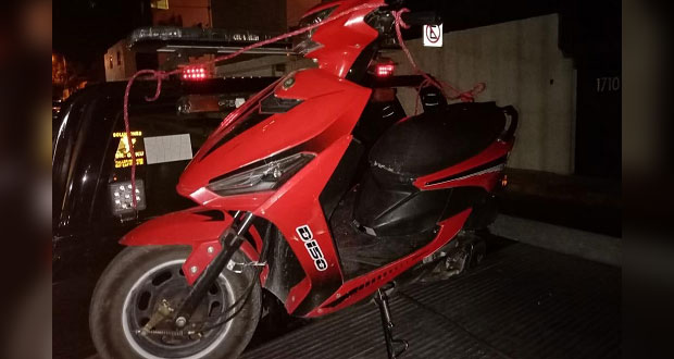 Menor que circulaba en moto sin placas es detenido con droga