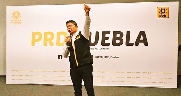 PRD presenta oficialmente a Eduardo Rivera como candidato a alcaldía