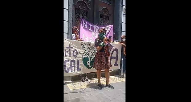 Piden a Congreso pasar al pleno tema de aborto a más tardar el 30 de abril
