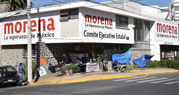 Sede de Morena lleva un mes tomada por opositores; ¿qué ha pasado?