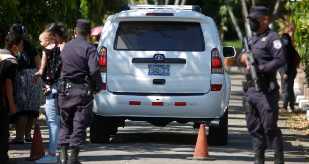Sepultan a Victoria, asesinada en Tulum; su exnovio, procesado