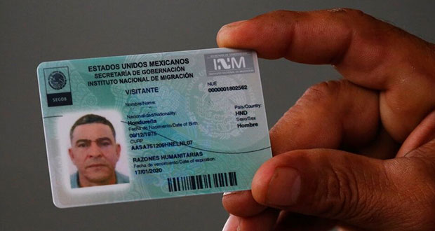 Hijas de Victoria, asesinada en Tulum, reciben tarjeta humanitaria