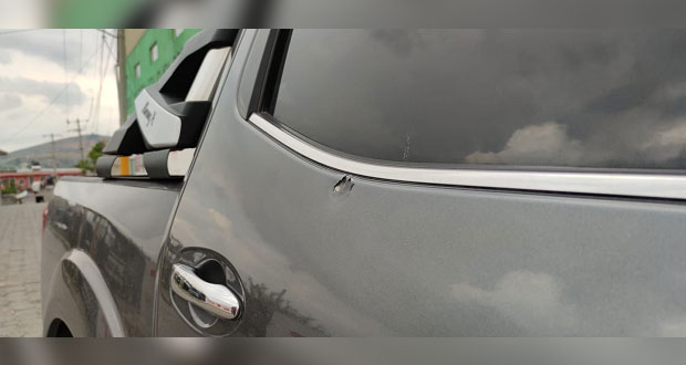 Balean camioneta de líder antorchista en Ocoyucan