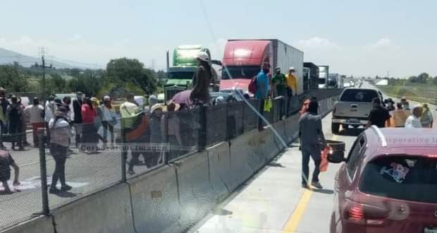 Cierran 2 horas la Puebla-Orizaba; exigen aparición de Porfirio Lima  