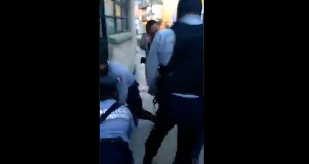 Con agresiones, 7 policías someten a pareja en Pachuca; ya se indaga  