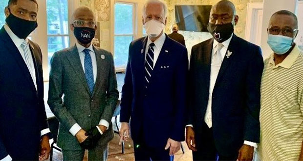 Conmemoran fallecimiento de George Floyd; Biden se reúne con familia  