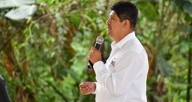 En Huitzilan, Josué Vázquez va por mejorar espacios públicos 