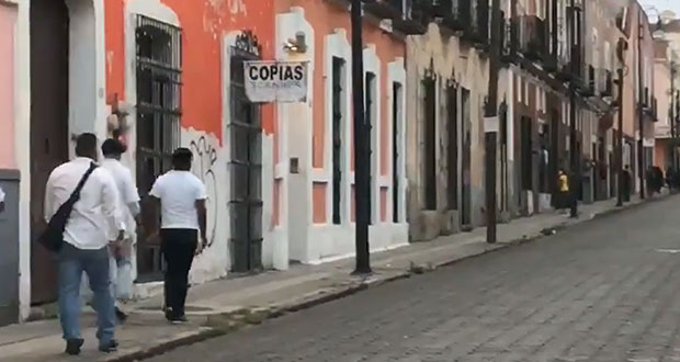 Feministas son hostigadas tras protestar contra PAN en Puebla, acusan